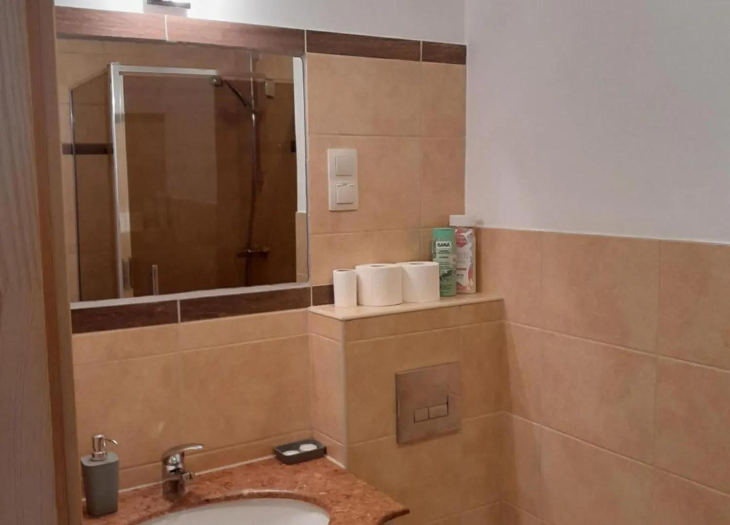 فروتسواف Academus Pub & Guest House فندق مبيت وإفطار