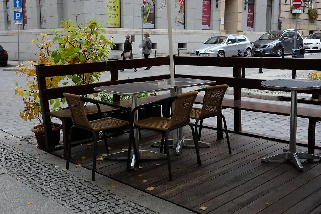 Academus Pub & Guest House Breslau 3*,  Polen