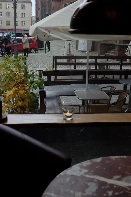 Academus Pub & Guest House Breslau Frühstückspension